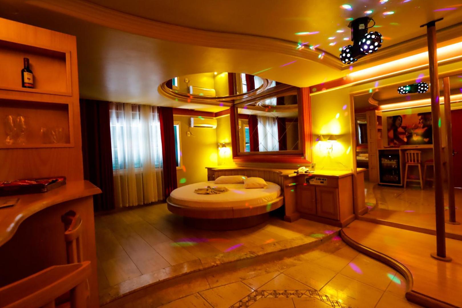Motel Avenida (Adults Only) Gramado Exterior foto
